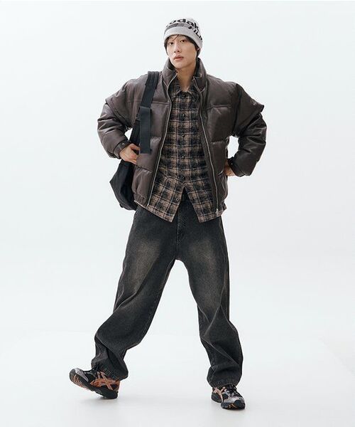 ENDOOR（エンドア）の「Belted corduroy denim pants (black)（デニムパンツ・メンズ・ブラック・1/3）」の6枚目の写真