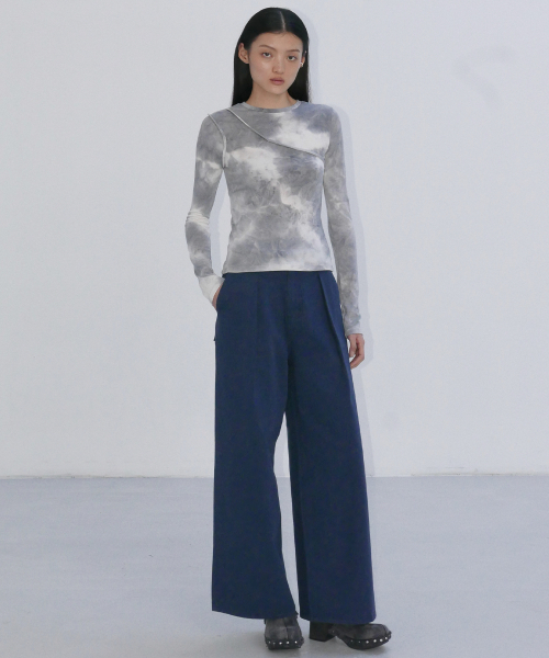 EN OR(エンオール)の「CUT-OUT TIEDYE T-SHIRTS - GREY(Tシャツ/カットソー・レディース・その他・SMALL/MEDIUM)」の4枚目の写真