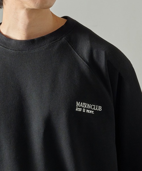 MAISON CLUB(メゾンクラブ)の「【MAISON CLUB】Embroidery Logo Sweater ~LESS IS MORE~ / ラグランスリーブロゴ刺繍スウェット KKP(スウェット・メンズ・ブラック/グレー/ネイビー・M/L)」の2枚目の写真