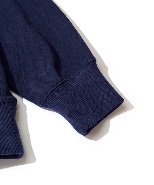 MAISON CLUB(メゾンクラブ)の「【MAISON CLUB】Embroidery Logo Sweater ~LESS IS MORE~ / ラグランスリーブロゴ刺繍スウェット KKP(スウェット・メンズ・ブラック/グレー/ネイビー・M/L)」の5枚目の写真