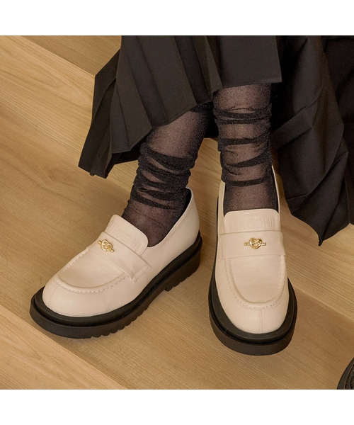 SHOEHI(シューハイ)の「アイブ ローファー L2526(3カラー)(ローファー・レディース・ブラック/アイボリー/ブラックミックス・23cm/23.5cm/24cm/24.5cm/25cm/22.5cm)」の2枚目の写真