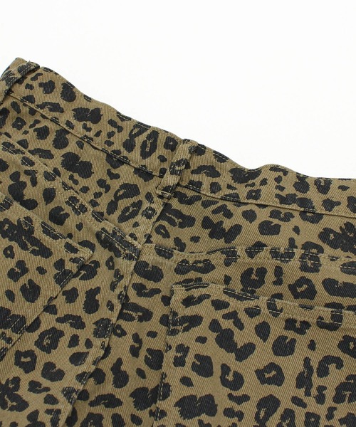 RNA(アールエヌエー)の「R4435 ダイナミックバギー(デニムパンツ・レディース・レオパード/ライトインディゴブルー・MEDIUM)」の11枚目の写真