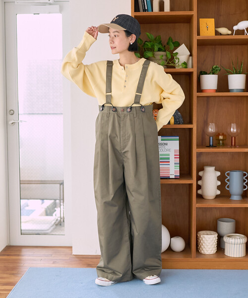 FREAK'S STORE（フリークスストア）の「RED KAP × FREAK'S STORE/レッドキャップ 別注 サスペンダー付き ビッグ 2タック ツイルパンツ＜セットアップ対応＞（チノパンツ・レディース・ベージュ/オリーブ/ブラック・ﾌﾘ-）」の4枚目の写真
