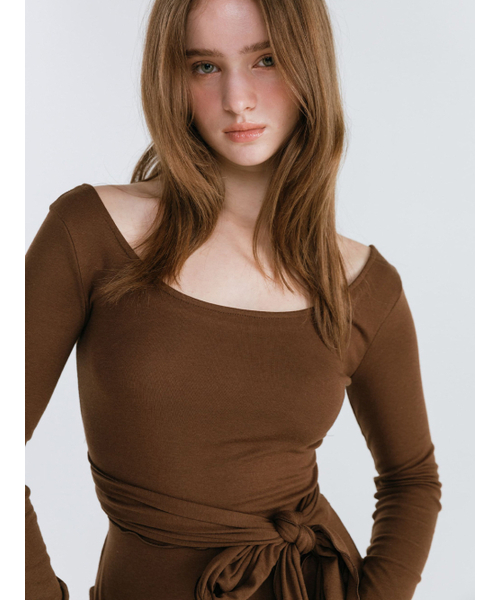 MOIFAIRE(モイフェア)の「STRAP LAYERED T-SHIRT / BROWN(Tシャツ/カットソー・レディース・その他・ONE SIZE)」の3枚目の写真