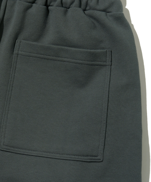 BROWNBREATH（ブラウンブレス）の「BB TAG WIDE FIT SWEAT PANTS - DARK GREEN（スウェットパンツ・レディース・その他・S/M/L/XL）」の7枚目の写真