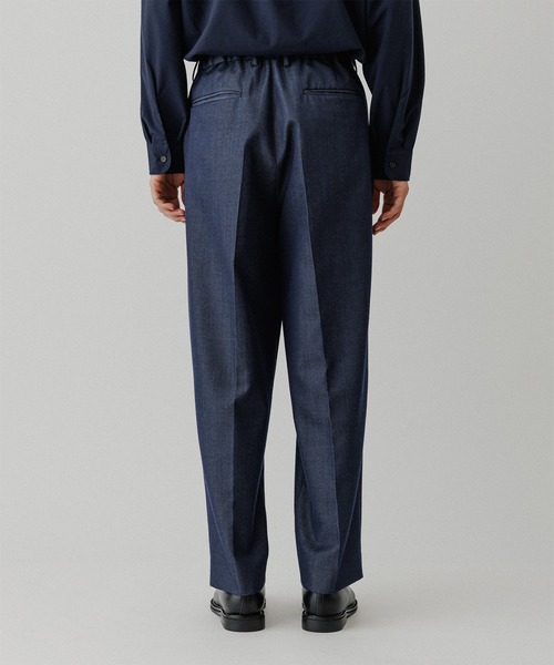 ADAM ET ROPE'(アダムエロペ)の「【NIKKE】ワイド イージー デニム スラックス / ADAM ET ROPE' JEANS -GRID-(スラックス・メンズ・ブラック系その他2/ブラック/ネイビー・L/M/S)」の6枚目の写真