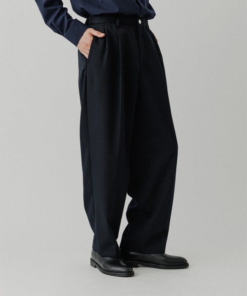 ADAM ET ROPE'(アダムエロペ)の「【NIKKE】ワイド イージー デニム スラックス / ADAM ET ROPE' JEANS -GRID-(スラックス・メンズ・ブラック系その他2/ブラック/ネイビー・L/M/S)」の14枚目の写真