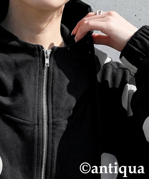 antiqua（アンティカ）の「ドット柄 裏毛 ジップパーカー（パーカー・レディース・ブラック・ONESIZE）」の4枚目の写真