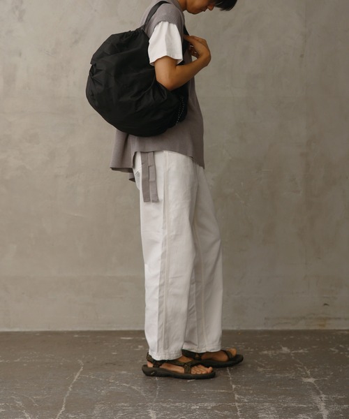 Shupatto（シュパット）の「マーナ(marna) Shupatto パッカブルバッグ 27L 一気にたためる（エコバッグ/サブバッグ・レディース・カーキブラウン/ブルーパープル/ホワイト×ブラック/ブラック・24(36)）」の2枚目の写真