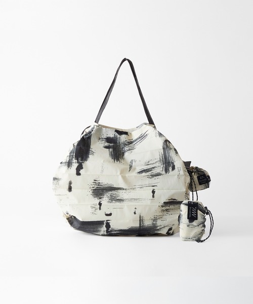 Shupatto（シュパット）の「マーナ(marna) Shupatto パッカブルバッグ 27L 一気にたためる（エコバッグ/サブバッグ・レディース・カーキブラウン/ブルーパープル/ホワイト×ブラック/ブラック・24(36)）」の8枚目の写真