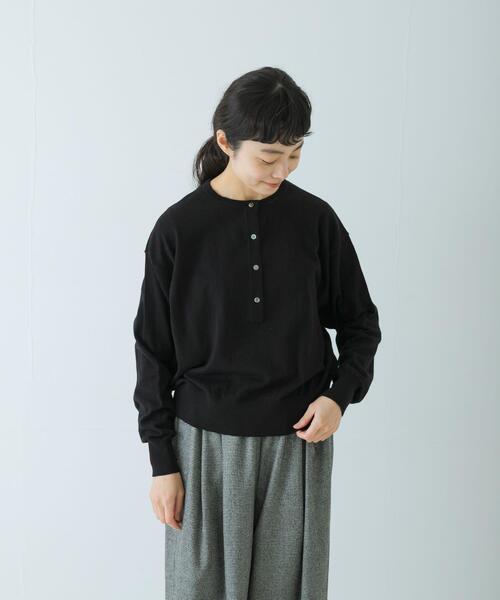 かぐれ（カグレ）の「コットンカシミヤヘンリーネックニット（ニット/セーター・レディース・ブラック/グリーン/イエロー・FREE）」の12枚目の写真