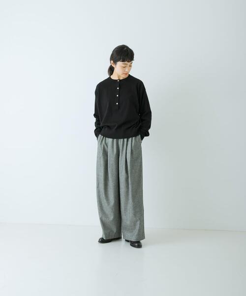 かぐれ（カグレ）の「コットンカシミヤヘンリーネックニット（ニット/セーター・レディース・ブラック/グリーン/イエロー・FREE）」の8枚目の写真