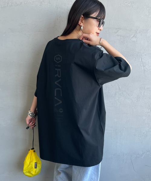 RVCA（ルーカ）の「【WEB限定】[RVCA/ルーカ] STRAIGHT WAY バックプリント ショートスリーブＴシャツ（Tシャツ/カットソー・レディース・ホワイト/ブラック/ブルー・L/M/XL）」の2枚目の写真