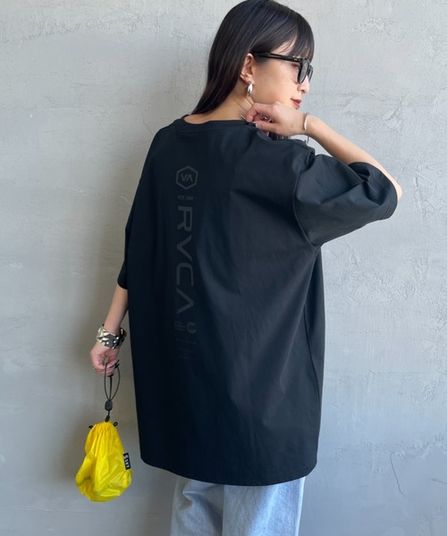RVCA（ルーカ）の「【WEB限定】[RVCA/ルーカ] STRAIGHT WAY バックプリント ショートスリーブＴシャツ（Tシャツ/カットソー・レディース・ホワイト/ブラック/ブルー・L/M/XL）」の8枚目の写真