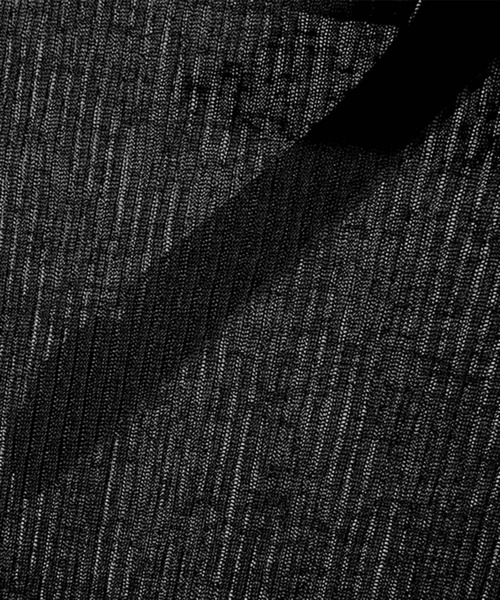 JOHNNY WOLF(ジョニーウルフ)の「BASK オーバーサイズ 針抜きリブニット Tシャツ(Tシャツ/カットソー・メンズ・ブラック/ホワイト・L/M/S)」の7枚目の写真