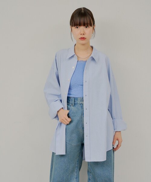 WHIMSIC(ウィムジック)の「【UNISEX】シアーサッカーストライプシャツ(シャツ/ブラウス・メンズ・ブルー/イエロー/ピンク・FREE)」の4枚目の写真