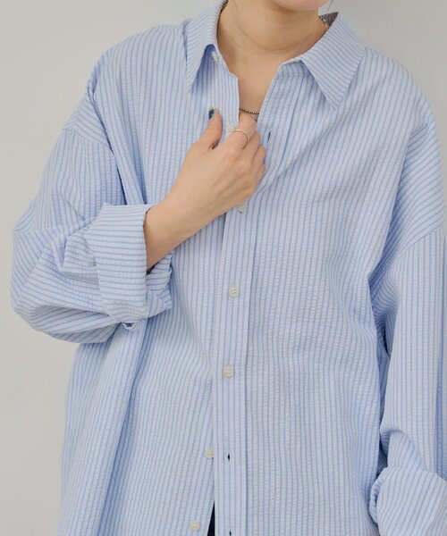 WHIMSIC(ウィムジック)の「【UNISEX】シアーサッカーストライプシャツ(シャツ/ブラウス・メンズ・ブルー/イエロー/ピンク・FREE)」の10枚目の写真