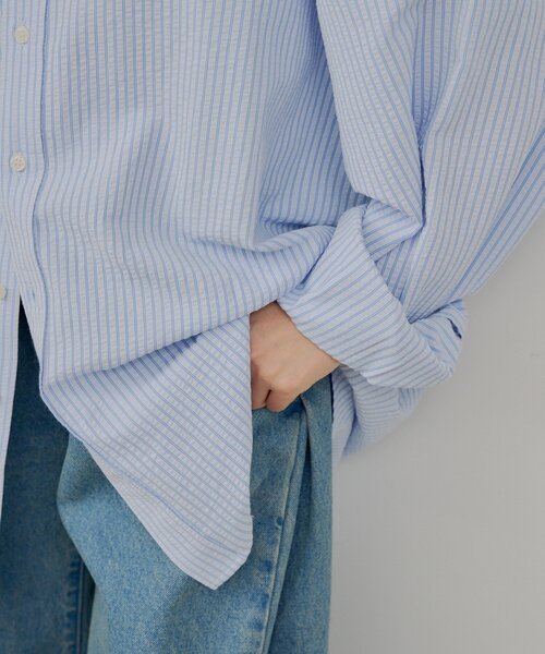 WHIMSIC(ウィムジック)の「【UNISEX】シアーサッカーストライプシャツ(シャツ/ブラウス・メンズ・ブルー/イエロー/ピンク・FREE)」の12枚目の写真