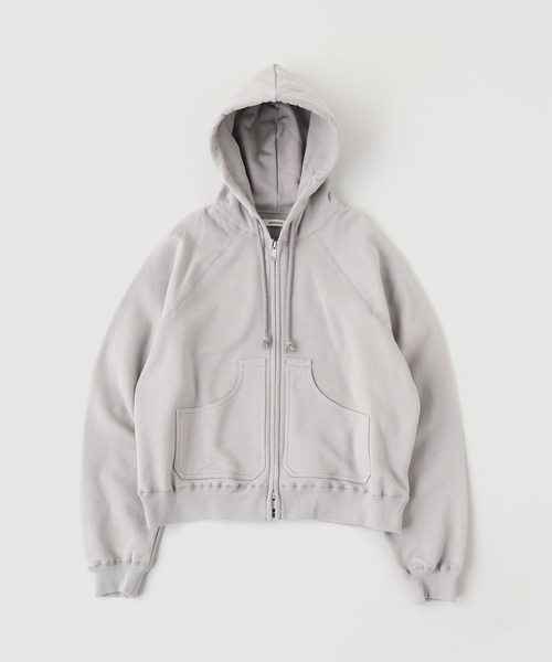 MATSUFUJI（マツフジ）の「MATSUFUJI / マツフジ ZIP UP SWEAT HOODIE（パーカー・メンズ・グレー/チャコールグレー・3/2）」の2枚目の写真