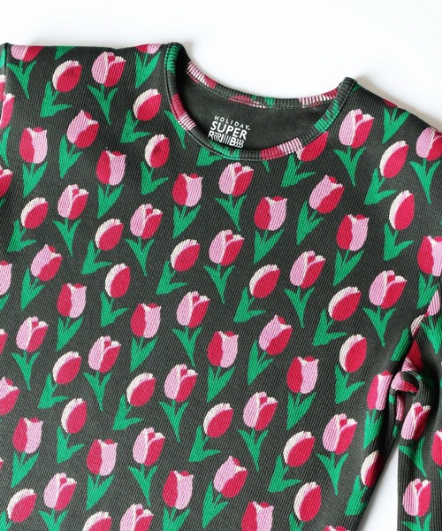 HOLIDAY（ホリデイ）の「SUPER RIB PADDED SHOULDER L/S DRESS (TULIP) スーパーリブパディッドショルダーロングスリーブドレス (チューリップ)（ワンピース・レディース・チャコールグレー・ONE SIZE）」の3枚目の写真