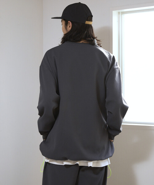 Firsthand(ファーストハンド)の「Firsthand/ファーストハンド サイドポケット スピンドル テック サーマル クルー / ビッグシルエット ロングスリーブ サーマルトップス(Tシャツ/カットソー・メンズ・ブラック/ホワイト/ブルーグレー/チャコールグレー・LARGE/MEDIUM)」の8枚目の写真