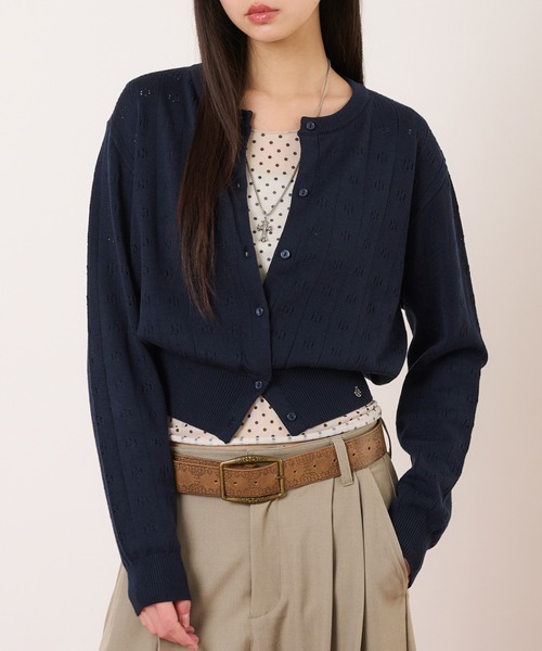 hazyl（ヘイジル）の「eyelet cardigan / アイレットカーディガン（ニット/セーター・レディース・レッド/ネイビー・フリー）」の2枚目の写真