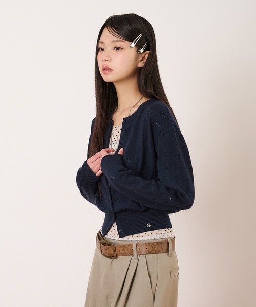 hazyl（ヘイジル）の「eyelet cardigan / アイレットカーディガン（ニット/セーター・レディース・レッド/ネイビー・フリー）」の5枚目の写真