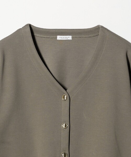 A DAY IN THE LIFE UNITED ARROWS(アデイインザライフユナイテッドアローズ)の「ダブルフェイス ジャガード Vネックカーディガン <A DAY IN THE LIFE>(カーディガン/ボレロ・レディース・モカ/ネイビー/ナチュラル・FREE)」の11枚目の写真