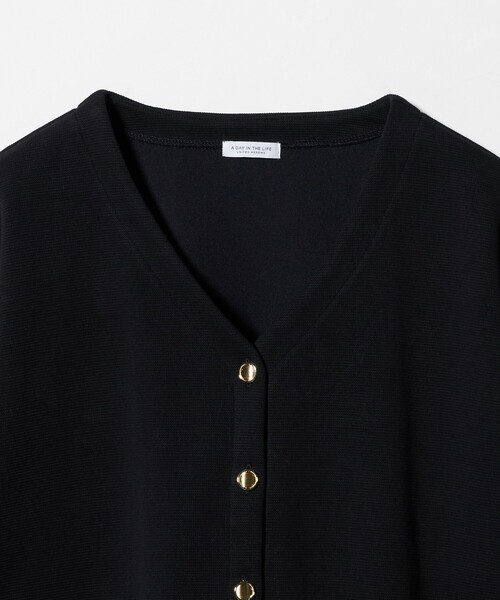 A DAY IN THE LIFE UNITED ARROWS(アデイインザライフユナイテッドアローズ)の「ダブルフェイス ジャガード Vネックカーディガン <A DAY IN THE LIFE>(カーディガン/ボレロ・レディース・モカ/ネイビー/ナチュラル・FREE)」の16枚目の写真