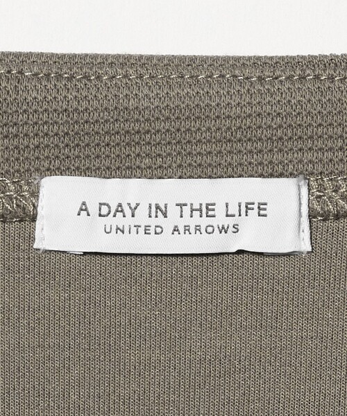 A DAY IN THE LIFE UNITED ARROWS(アデイインザライフユナイテッドアローズ)の「ダブルフェイス ジャガード Vネックカーディガン <A DAY IN THE LIFE>(カーディガン/ボレロ・レディース・モカ/ネイビー/ナチュラル・FREE)」の21枚目の写真