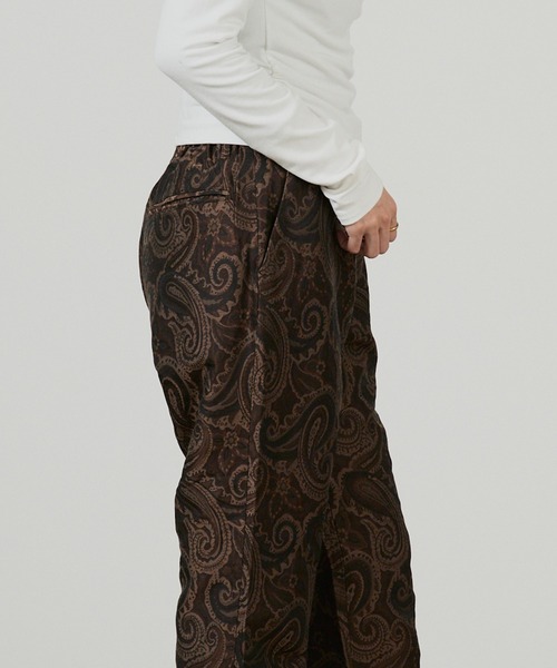 superNova.(スーパーノヴァ)の「superNova. Flare fit utility trouser-Paisley / SN-500(スラックス・メンズ・ブラウン・S/XS)」の3枚目の写真