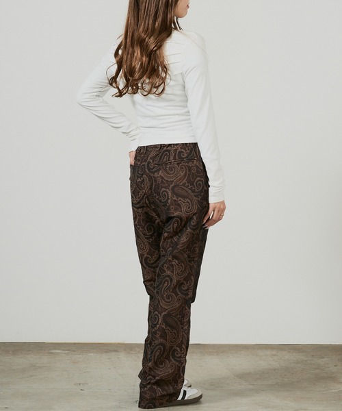 superNova.(スーパーノヴァ)の「superNova. Flare fit utility trouser-Paisley / SN-500(スラックス・メンズ・ブラウン・S/XS)」の5枚目の写真