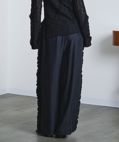 ROSE BUD（ローズバッド）の「(mici)SIDE FRILL PANTS（その他パンツ・レディース・ベージュ/ブラック・S/M）」の5枚目の写真