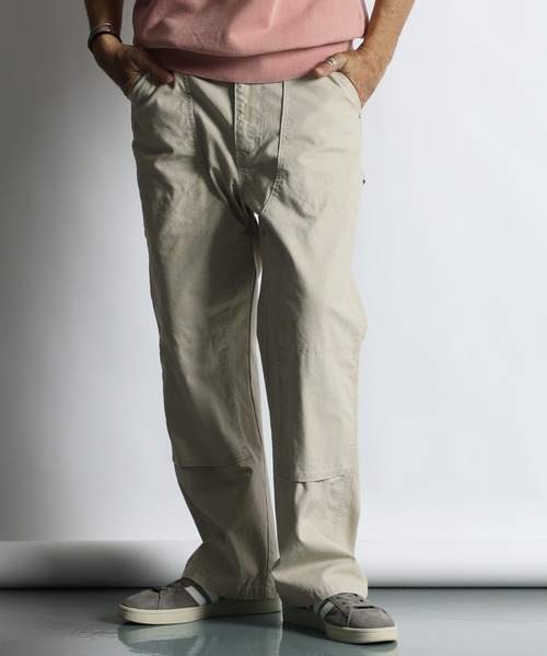 The DUFFER of ST.GEORGE（ザダファーオブセントジョージ）の「VINTAGE PIGMENT DUCK W KNEE WORK PANTS：ヴィンテージ加工 ダック ダブルニー ワークパンツ（その他パンツ・メンズ・アイボリー/チャコールグレー・LARGE/MEDIUM）」の2枚目の写真