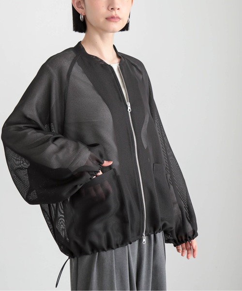 for/c(フォーシー)の「やわらかメッシュブルゾン【サスティナブル】(ブルゾン・レディース・ブラック/オフホワイト・M/L)」の6枚目の写真