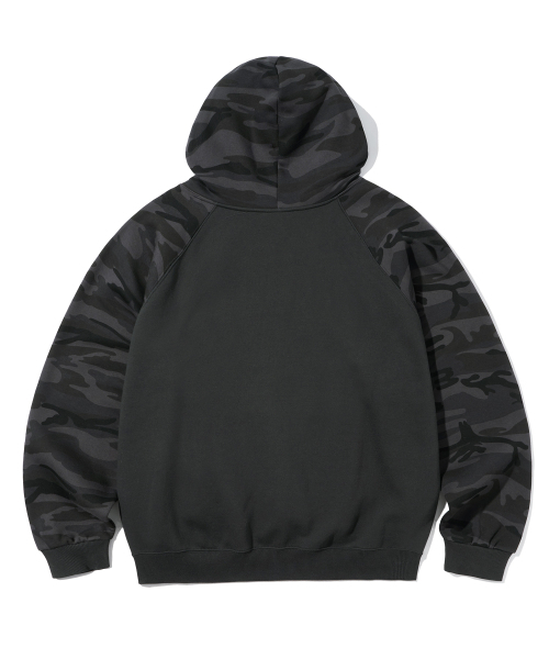 BROWNBREATH（ブラウンブレス）の「TAG CAMO RAGLAN HOODIE - BLACK（パーカー・レディース・その他・S/M/L/XL）」の2枚目の写真