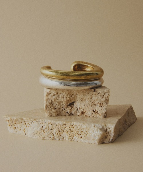 Nothing And Others（ナッシングアンドアザーズ）の「「Nothing And Others/ナッシングアンドアザーズ」Teardrop-Shaped Bangle（バングル/リストバンド・レディース・ゴールド/シルバー・FREE）」の3枚目の写真