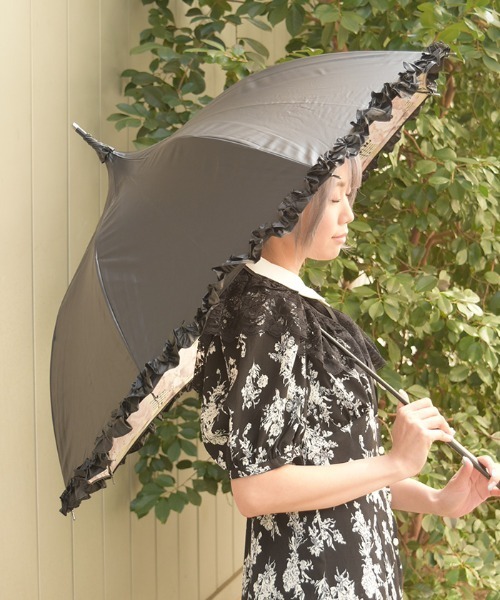 axes femme（アクシーズファム）の「音楽柄晴雨兼用パゴダ傘（長傘・レディース・キナリ・FREE）」の2枚目の写真
