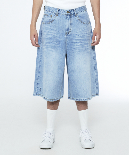 SSERPE（セルぺ）の「スネークバミューダデニムパンツライトブルー（その他パンツ・レディース・その他・SMALL/MEDIUM/LARGE）」の7枚目の写真