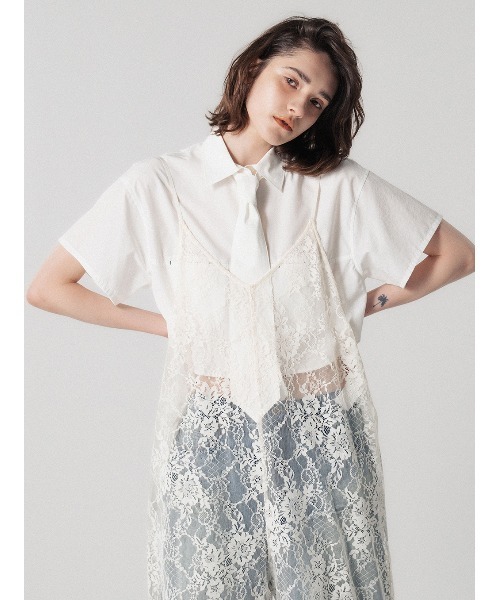 ELCHELE(エルチェレ)の「NECKTIE WITH CROPPED SHIRT(シャツ/ブラウス・レディース・ライトブルー/ピンク/オフホワイト・FREE)」の8枚目の写真