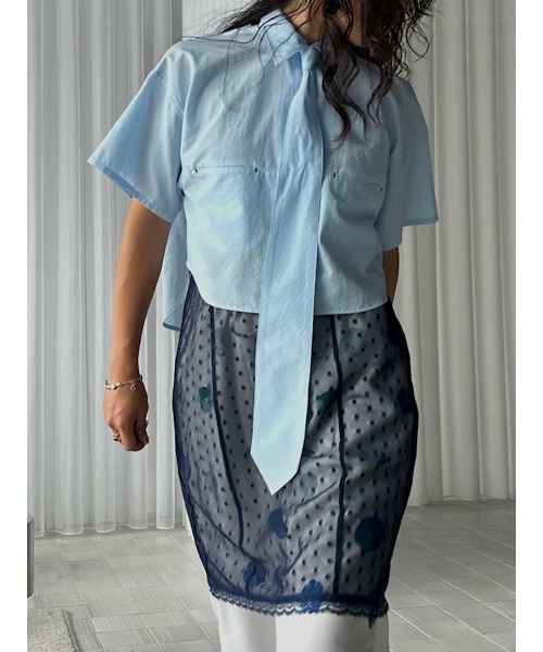 ELCHELE(エルチェレ)の「NECKTIE WITH CROPPED SHIRT(シャツ/ブラウス・レディース・ライトブルー/ピンク/オフホワイト・FREE)」の13枚目の写真