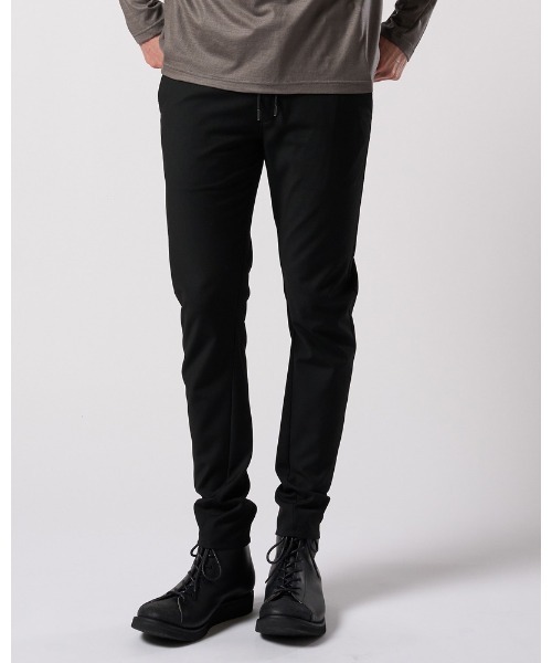 wjk（ダヴルジェイケイ）の「3D banana slim pants（チノパンツ・メンズ・ブラック/ベージュ・SMALL/MEDIUM/LARGE/X-LARGE）」の9枚目の写真