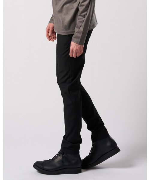 wjk（ダヴルジェイケイ）の「3D banana slim pants（チノパンツ・メンズ・ブラック/ベージュ・SMALL/MEDIUM/LARGE/X-LARGE）」の10枚目の写真