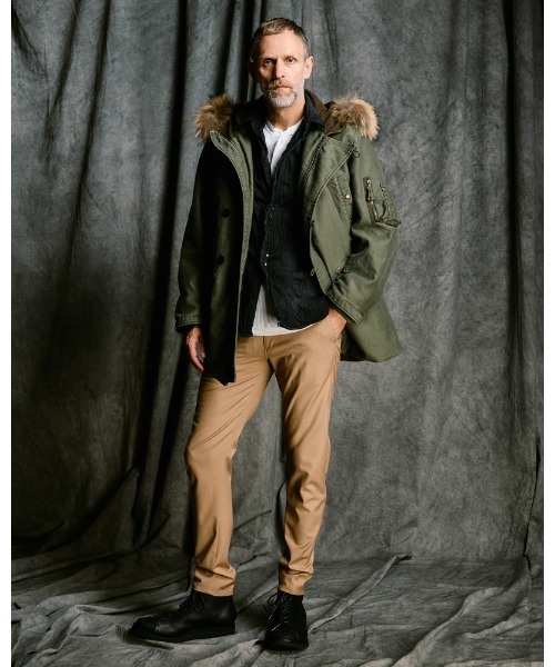 wjk（ダヴルジェイケイ）の「3D banana slim pants（チノパンツ・メンズ・ブラック/ベージュ・SMALL/MEDIUM/LARGE/X-LARGE）」の12枚目の写真