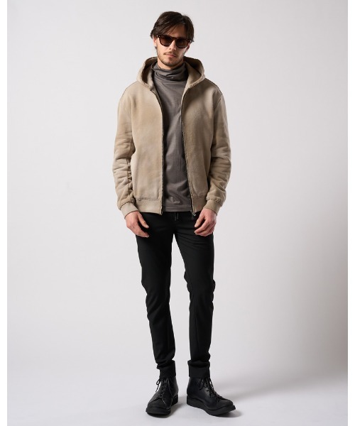 wjk（ダヴルジェイケイ）の「3D banana slim pants（チノパンツ・メンズ・ブラック/ベージュ・SMALL/MEDIUM/LARGE/X-LARGE）」の21枚目の写真