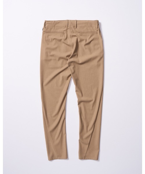 wjk（ダヴルジェイケイ）の「3D banana slim pants（チノパンツ・メンズ・ブラック/ベージュ・SMALL/MEDIUM/LARGE/X-LARGE）」の4枚目の写真