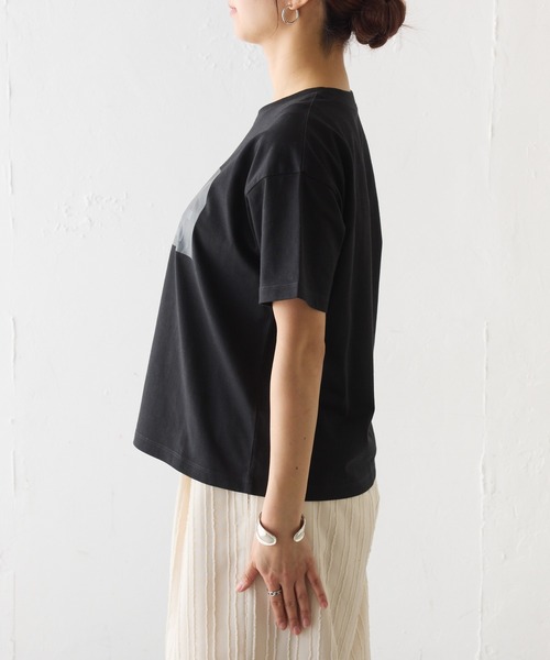 COLONY 2139（コロニートゥーワンスリーナイン）の「MANYQUIET ロゴTシャツ（Tシャツ/カットソー・レディース・ライトグレー/ホワイト/ブラック・FREE）」の17枚目の写真