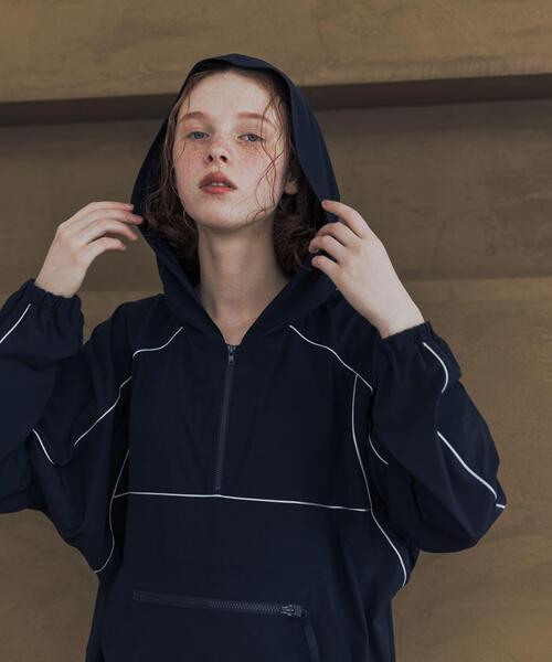URBAN RESEARCH(アーバンリサーチ)の「『UVカット』Swim URBAN RESEARCH スイム パッカブルアノラック(水着・レディース・キャメル/ネイビー/アイボリー・FREE)」の2枚目の写真