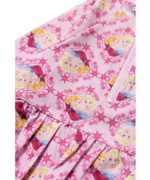 Disney（ディズニー）の「4/24(金)発売【Sophitica×tsumashi1118さん】 Disney アナと雪の女王/ 水着 ワンピース型ラッシュガード（水着・キッズ・ピンク系その他・130cm/120cm/110cm/100cm/90cm）」の3枚目の写真