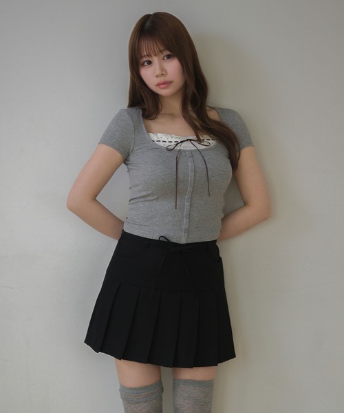 M DOLLY（エムドリー）の「Flower lilia layered rib tops/フラワーリリアレイヤードリブトップス（Tシャツ/カットソー・レディース・グレー/ベージュ・FREE）」の3枚目の写真
